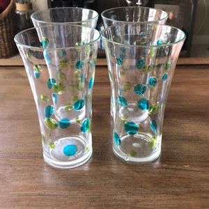 Set of 4 plastic polka dot cups